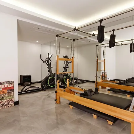 Otel The One Living - Adult Only
