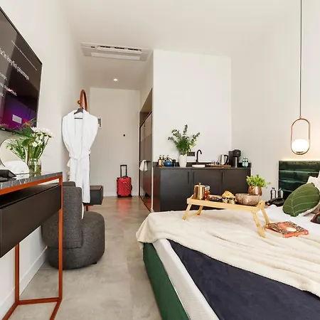 The One Living - Adult Only Otel