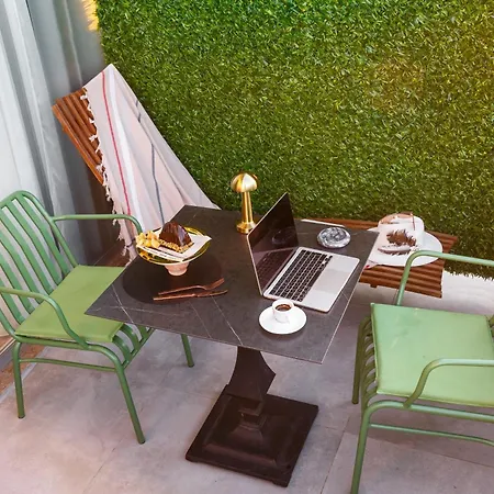 The One Living - Adult Only Otel